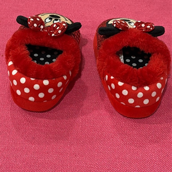 Slippers - Picture 5 of 8
